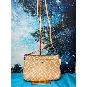 Women's Coach Peyton Dream Crossbody Bag Medium Beige and White Retro look